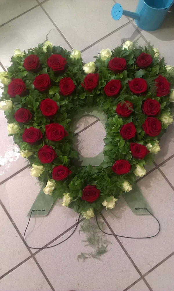 Urnenschmuck von Blumen Holdack – Bild 25