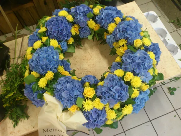 Urnenschmuck von Blumen Holdack – Bild 15