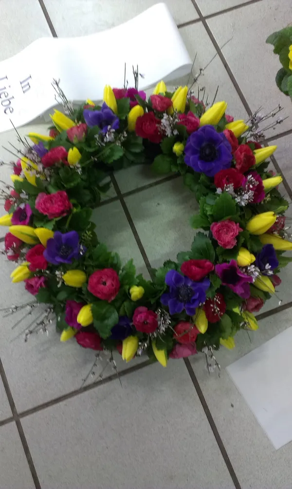 Urnenschmuck von Blumen Holdack – Bild 23