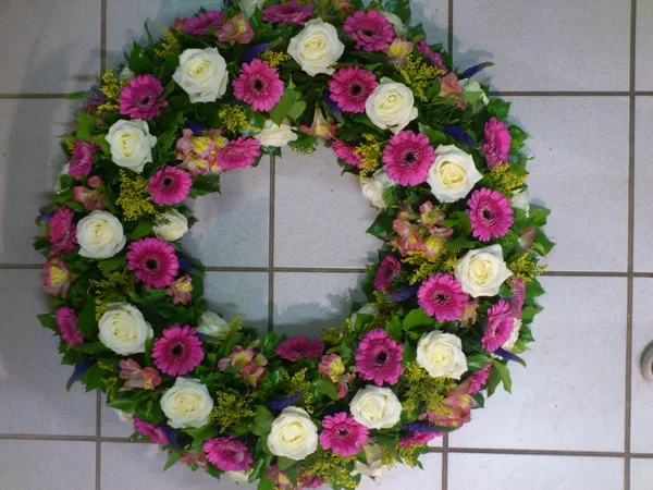 Urnenschmuck von Blumen Holdack – Bild 12