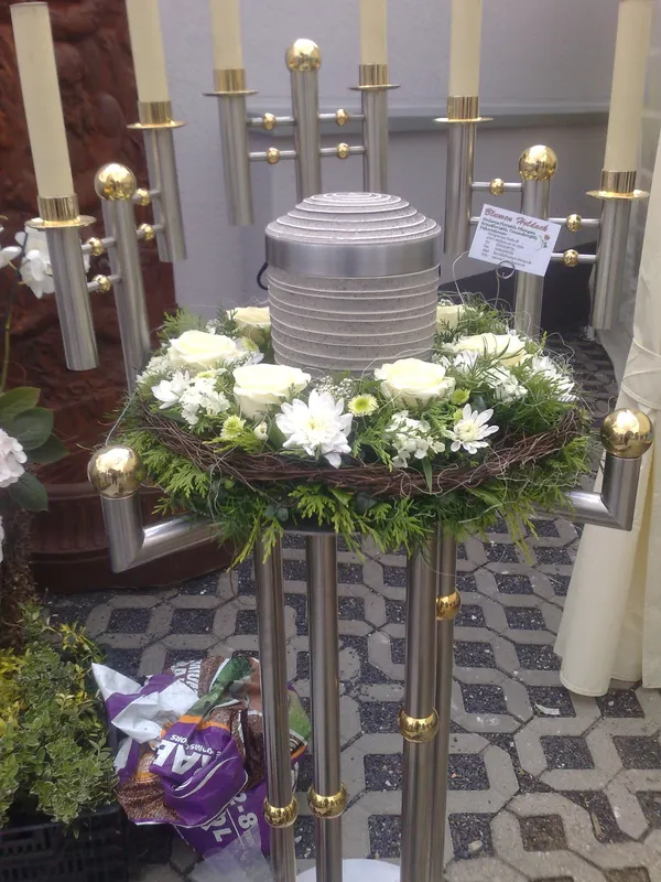 Urnenschmuck von Blumen Holdack – Bild 6