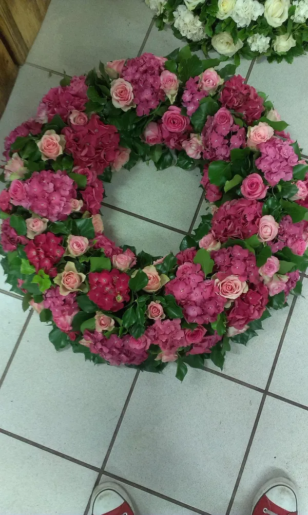 Urnenschmuck von Blumen Holdack – Bild 20