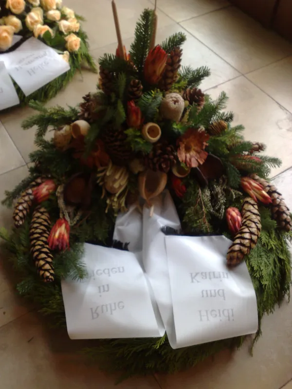 Kränze von Blumen Holdack – Bild 3