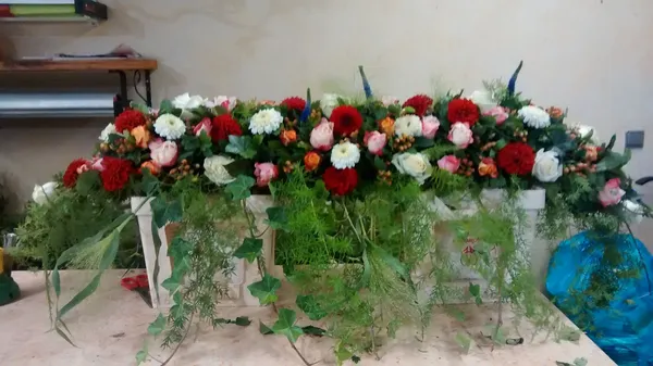 Sargschmuck von Blumen Holdack – Bild 23